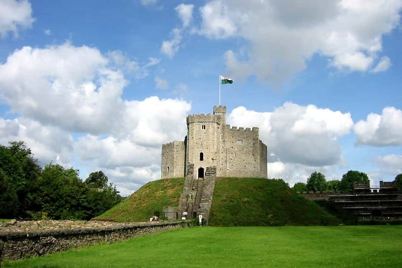 Cardiff: Doctor Who City Walking Tour - Starting at Cardiff Castle