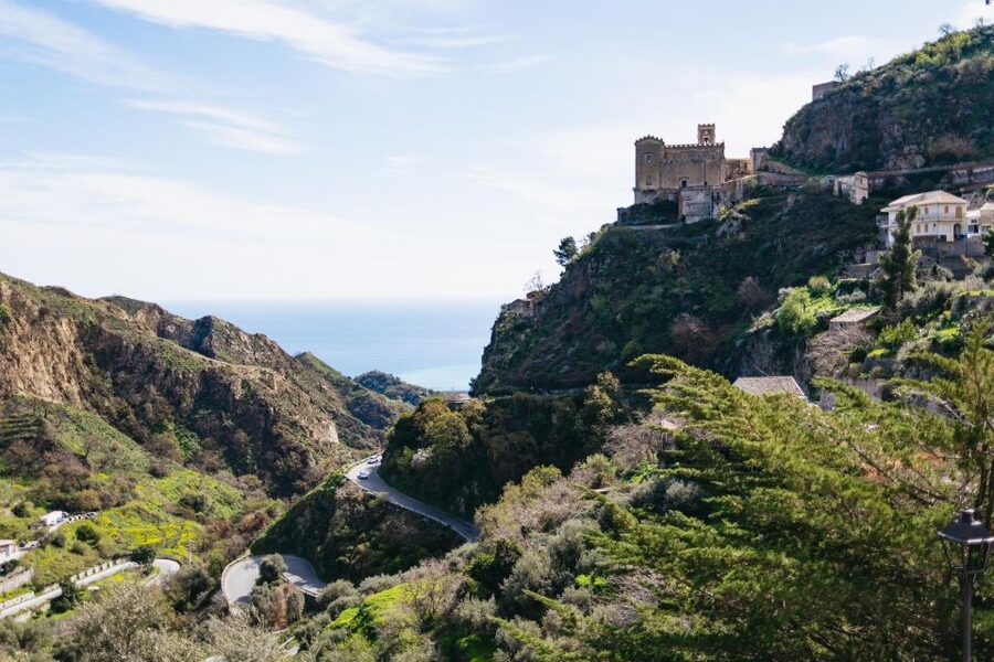 Catania/Taormina: The Godfather Filming Locations Tour - Castello degli Schiavi, the optional extra