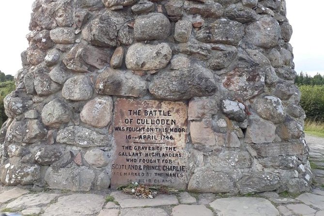 Cawdor Castle, Inverness, Culloden, Outlander and Loch Ness Tour - Clava Cairns and the viaduct need a timing check