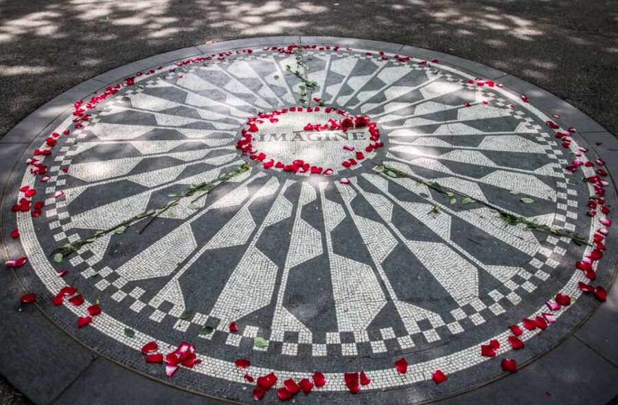 Central Park TV & Movie Sites Walking Tour - NYC - What the guides add to the two-hour route