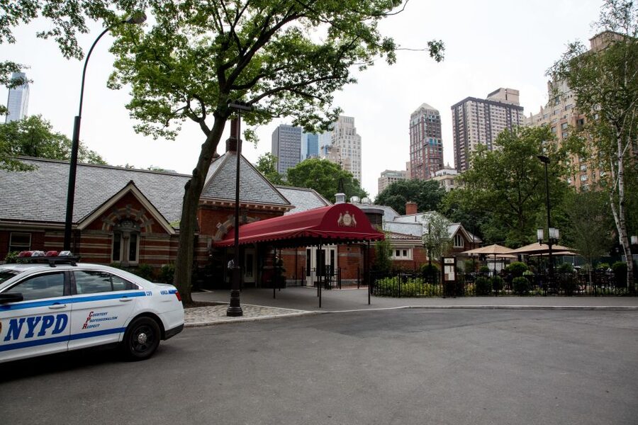 Central Park TV & Movie Sites Walking Tour - NYC - Wollman Rink and the park’s movie-ready views
