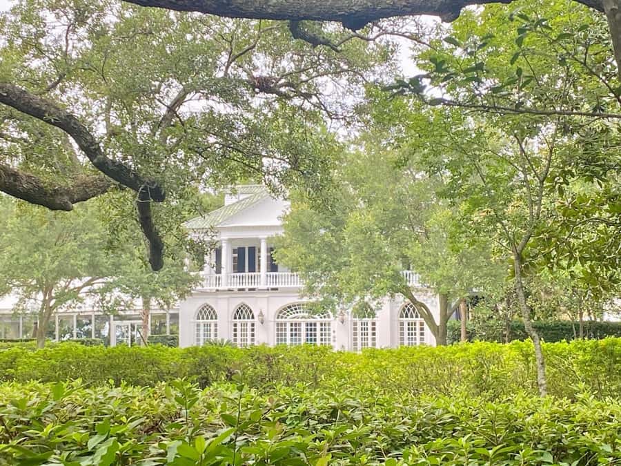 Charleston: Outer Banks Film Locations Tour - Charleston history for the adults in the car