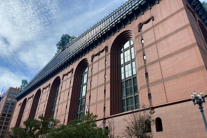 Chicago Gangsters and Movies Tour - Stop 3: The Picasso and Chicago’s civic center
