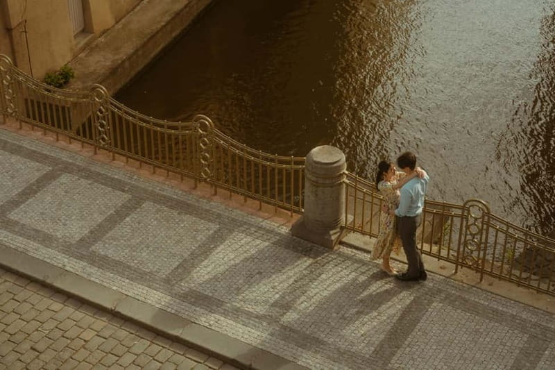 Cinematic Photoshoot Experience in Prague - A one-hour portrait walk through Prague
