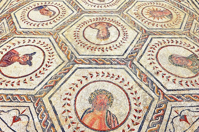 City of Italica and Game of Thrones - Practical details that affect the day