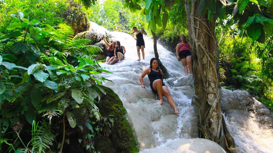 Climb Sticky Waterfall Like Spiderman - Arriving at the sticky limestone falls