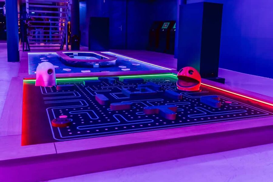 Cologne: Adventure Minigolf – Interactive tour through movie sets! - Key points to know before you book