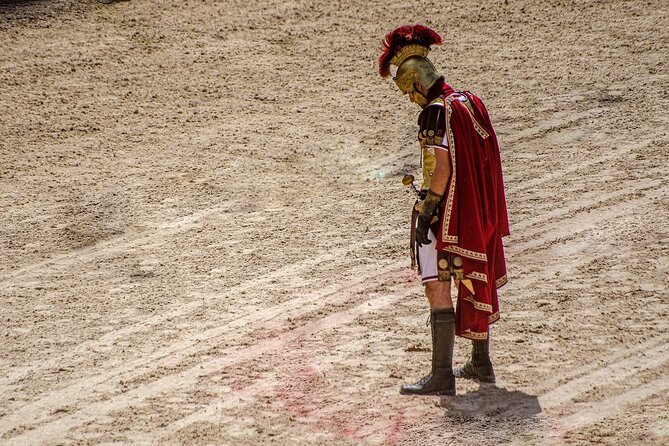 Colosseum Gladiator Tour Rome Exclusive - Meeting point and getting ready