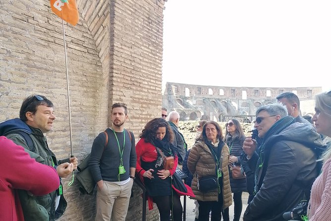 Colosseum with Gladiator Arena, Forum and Palatine in Spanish - One hour inside the Colosseum