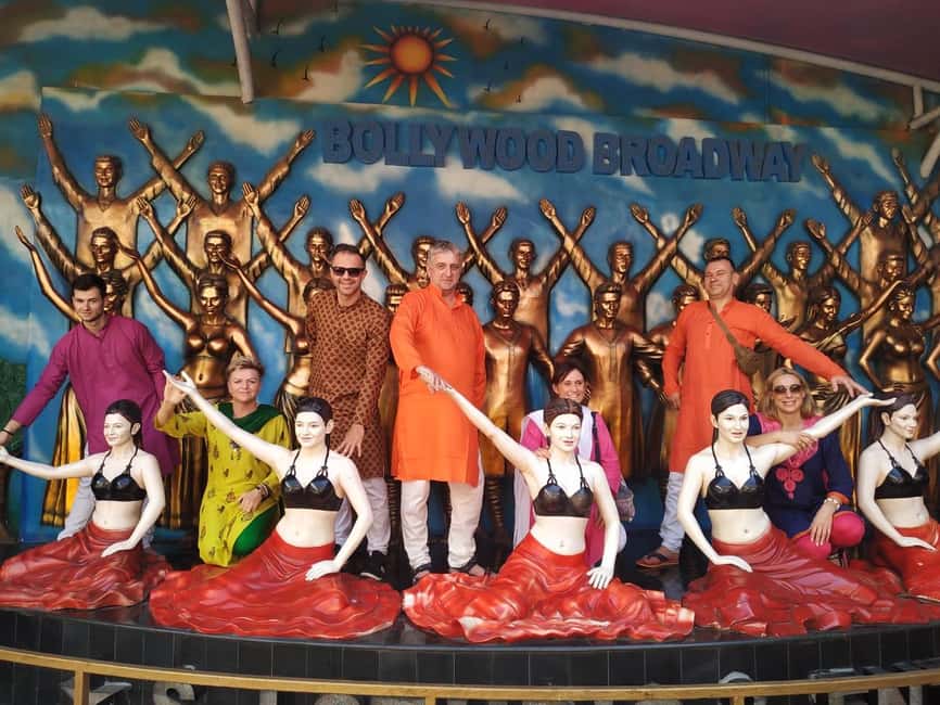 Combo of City and Bollywood Tour - Oval Maidan, Bombay University, and Town Hall