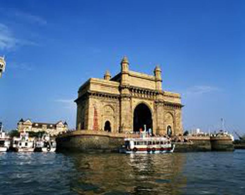 Combo of City and Bollywood Tour - Victoria Terminus and the old commercial city