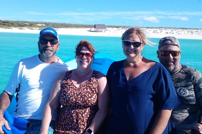 Coronado Island Adventure, snorkeling & picnic on the beach - Leaving Loreto for the islands