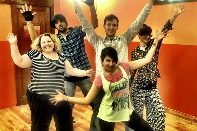 Dance Class in Delhi: Learn to Dance like a Bollywood Star - The teaching pace and group size