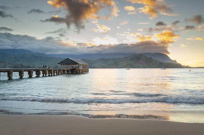 Day Trip from Oahu to Kauai: Highlights & Movie Sites - Two hours in Hanalei, the day’s best pause