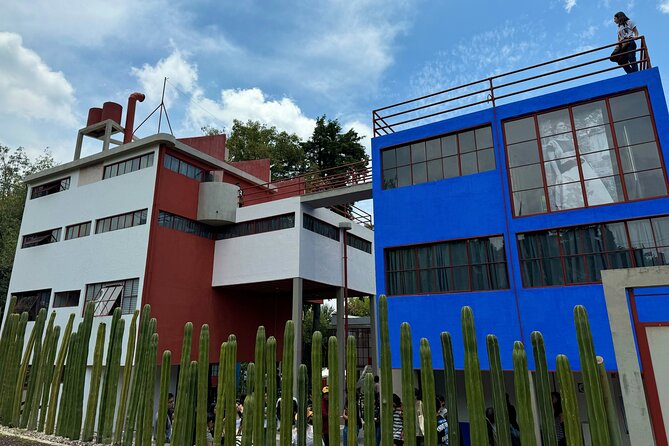 Diego Rivera Frida Kahlo Studio House Tour - O’Gorman’s architecture deserves equal billing