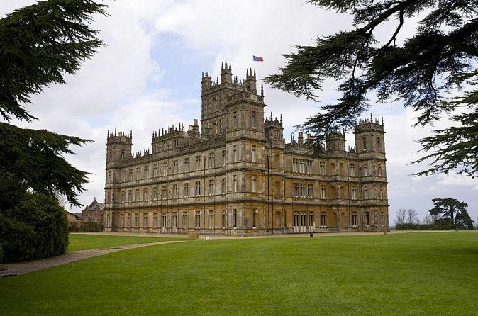 Downton Abbey and Highclere Castle Tour from London - Is $254.74 good value?