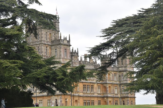 Downton Abbey and Village Coach Tour from London with Highclere - What the $215.28 price really buys