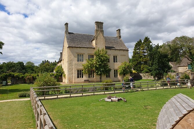 Downton Abbey Day In The Cotswolds Tour - Burford High Street And Cotswolds Architecture