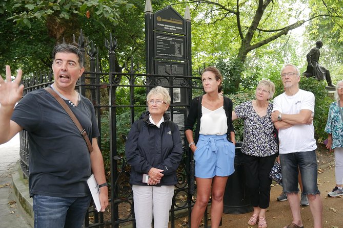 Downton Abbey London Walking Tour - Starting at Temple Station and Middle Temple Hall