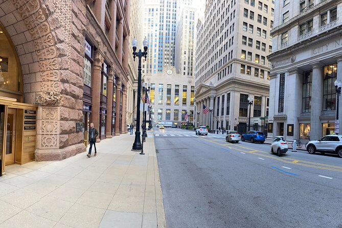 Downtown Chicago TV and Movie Sites Guided Walking Tour - The Harold Washington Library and Ocean’s 11