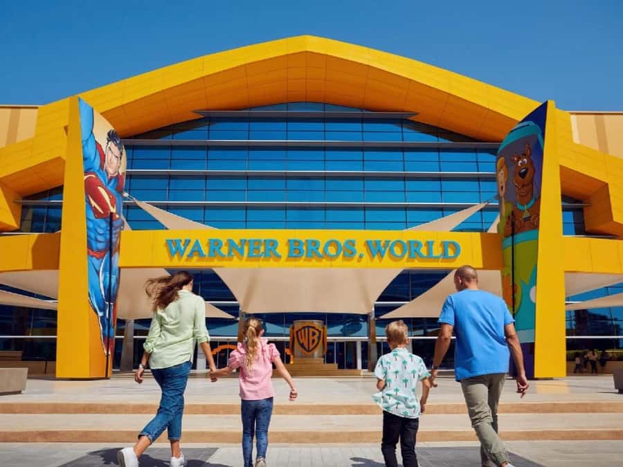 Dubai: Sheikh Zayed Mosque & Warner Bros w/ Transfer - Two Abu Dhabi attractions in one long day