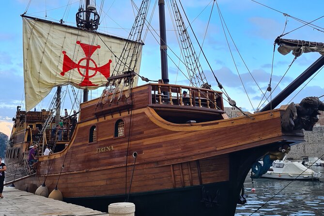 Dubrovnik Game Of Thrones Tour + Iron Throne Photo (Small Group) - What the local guide adds