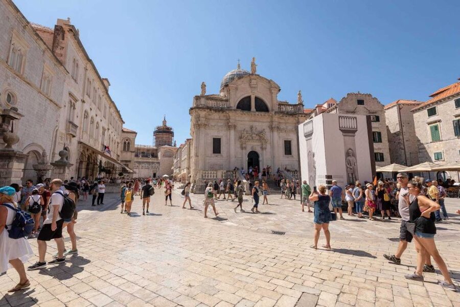 Dubrovnik: History and Game of Thrones Walking Tour - Pile Gate shows how Dubrovnik controls its entrance