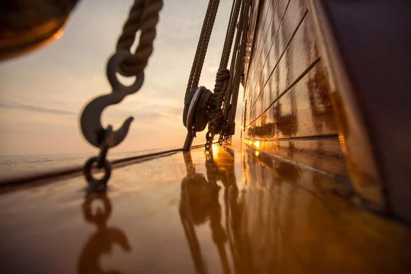 Dubrovnik: Karaka - Game of Thrones Cruise & Walking Tour - What the guides add to the experience