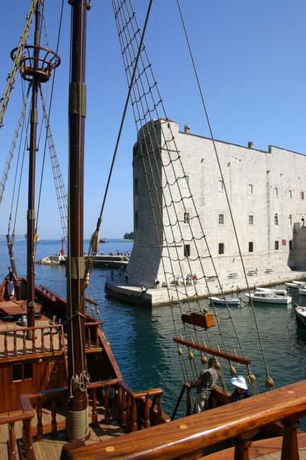 Dubrovnik: Karaka - Game of Thrones Cruise & Walking Tour - Crowds, comfort, and the best type of visitor