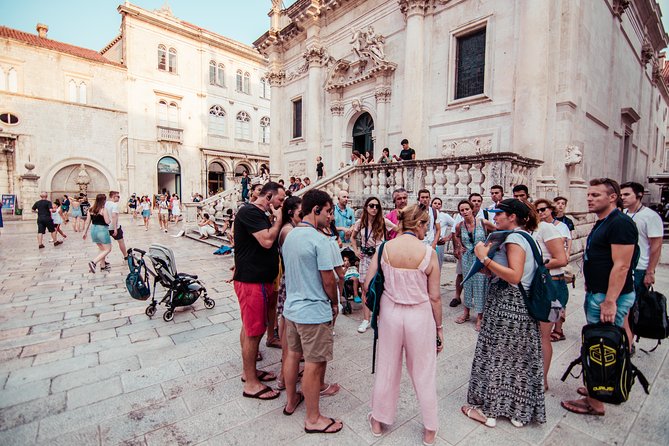 Dubrovnik: Mini Combo Old town & Game of Thrones (Spanish) - Reading Dubrovnik through the Game of Thrones photo book
