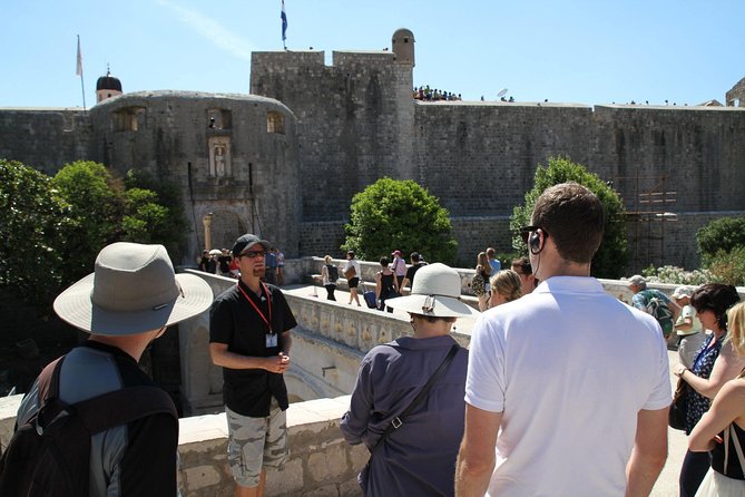 Dubrovnik: Mini Combo Old town & Game of Thrones (Spanish) - The final throne photo on Boškovićeva ulica