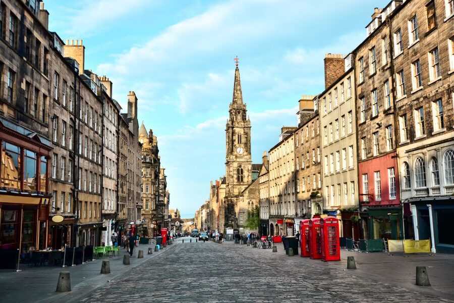 Edinburgh: Guided Harry Potter Tour in French - Why Edinburgh matters to the Harry Potter story