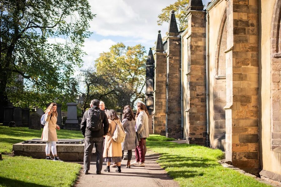 Edinburgh: Harry Potter Wizarding Walking Tour (Private) - Royal Mile to Waverley Station