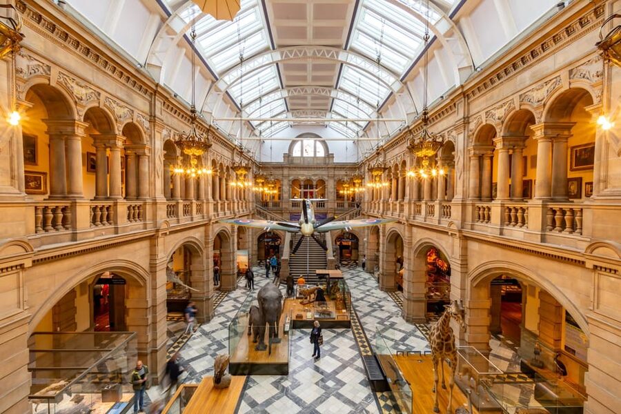 Edinburgh - Magical Harry Potter Highlights & Wizards Tour - The Elephant House and Edinburgh’s literary connections