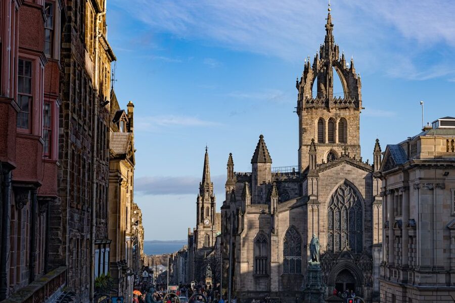 Edinburgh: Outlander Series and Jacobites Walking Tour - How the guides shape the experience