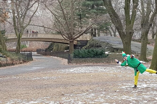 Elf Movie Locations Tour - A Christmas ride with Buddy the Elf