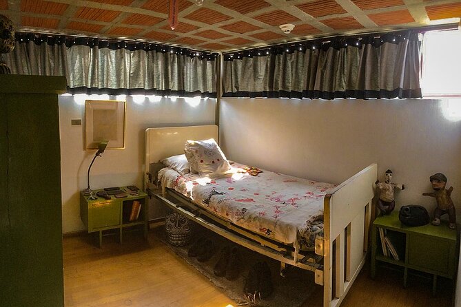 EXCLUSIVE TOUR Casa Estudio Frida Kahlo-Diego Rivera Small Groups - Frida, Diego, and the story between the rooms