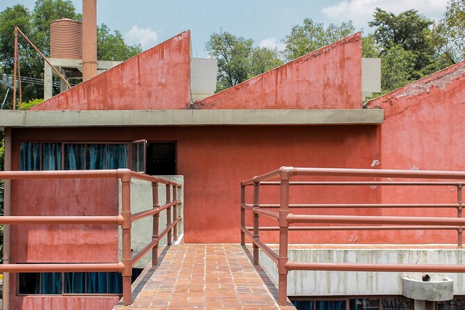 EXCLUSIVE TOUR Casa Estudio Frida Kahlo-Diego Rivera Small Groups - Why an English-speaking guide helps