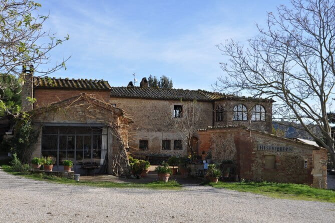 Exclusive Val d'Orcia Tour from Florence - A cinematic universe - Tenuta Fanti and a three-hour taste of the countryside