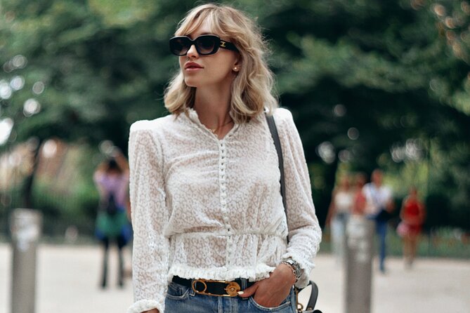 Feel like a star in Paris with photos and a mini movie! - What you receive after the camera stops