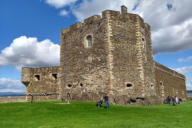 Five Outlander locations , Outlander film locations tour - Linlithgow Palace: Wentworth Prison and royal ruins
