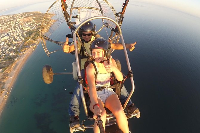 Flight experience over the beach in paragliding/paratrike in the Algarve with video. - Is $118.58 a fair price?