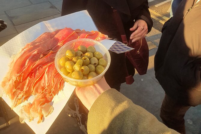 Food and Drink Walking Tours in West London's Notting Hill Area - What the $103.29 price includes in practical terms
