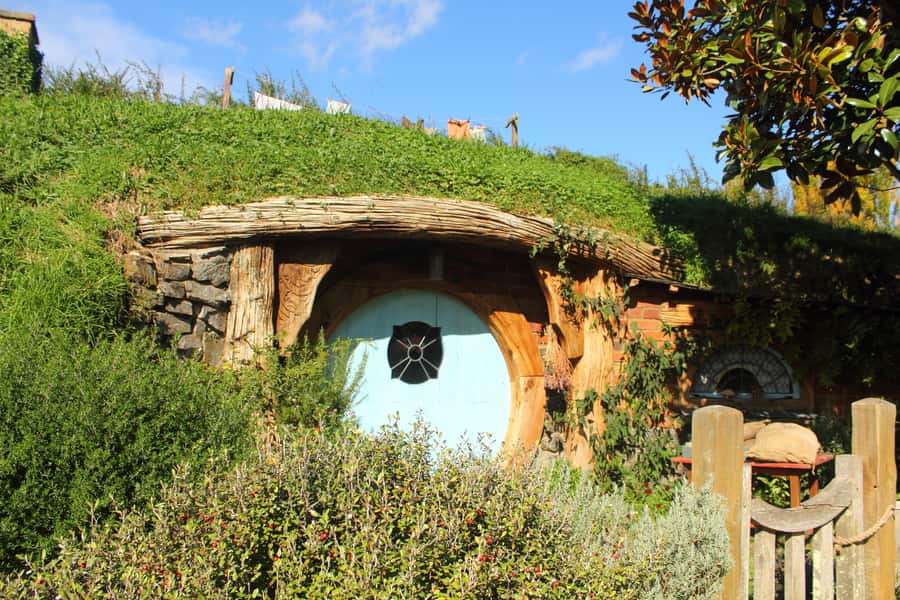 From Auckland: Hobbiton Movie Set Private Tour (Flexible) - Bag End, hobbit holes, and the Green Dragon Inn