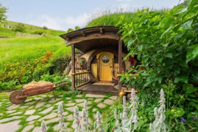Hobbiton Movie Set Small Group Tour