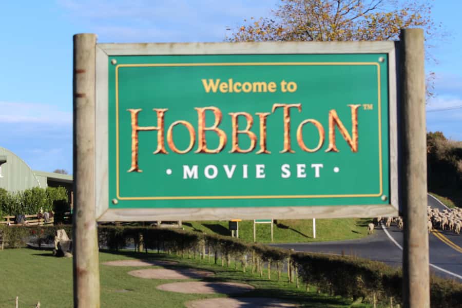 From Auckland: Hobbiton & Rotorua Tour with Lunch at Te Puia - Key points to know before booking