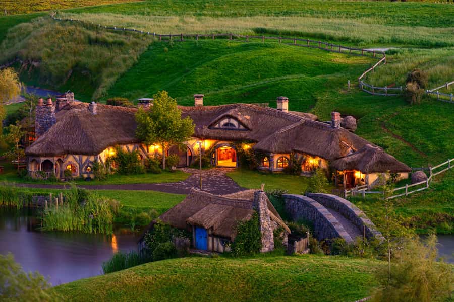 From Auckland: Hobbiton & Waitomo Caves Full-Day Trip - Is $269 a fair price?