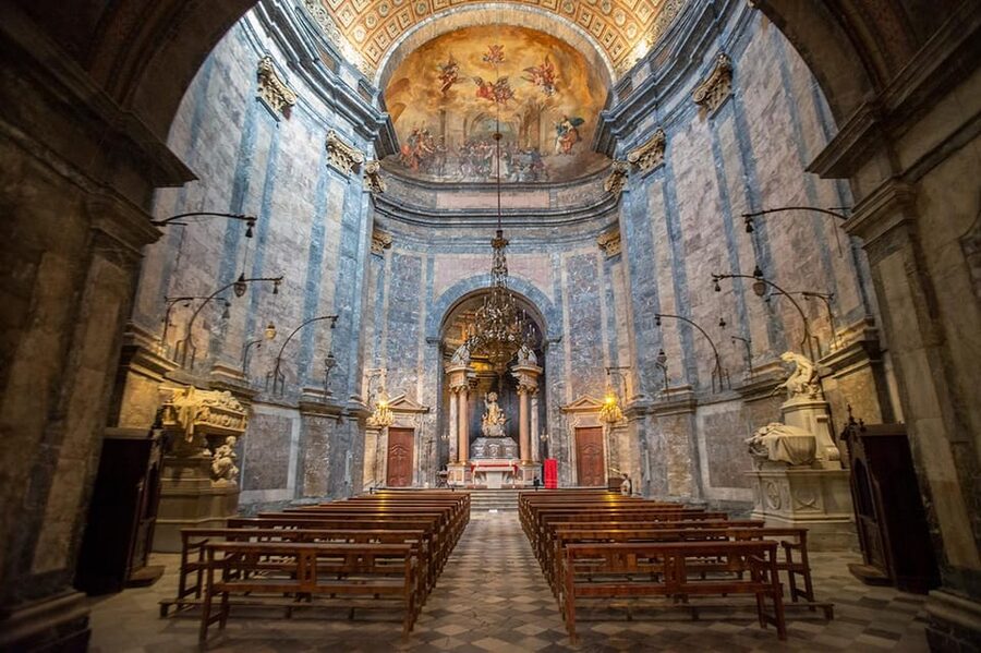 From Barcelona: Girona & Costa Brava Game of Thrones Tour - Girona turns television scenery into a real city