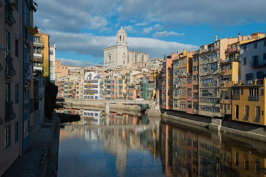From Barcelona: Girona & Costa Brava Game of Thrones Tour - The Onyar river gives Girona its postcard view