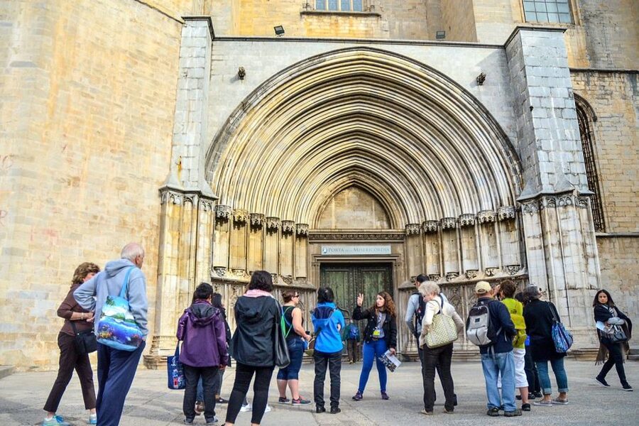 From Barcelona: Girona, Game of Thrones Tour - San Félix Church and Sant Pere de Galligants
